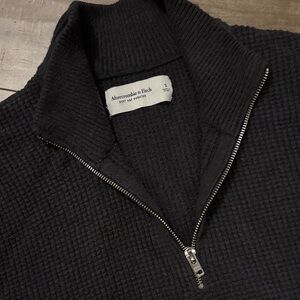 Abercrombie & Fitch Men's Black Quarter Zip Sweater